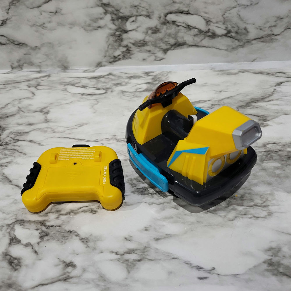 Transformers Remote Control Rescue Bots Bumblebee - Picture 2 of 3